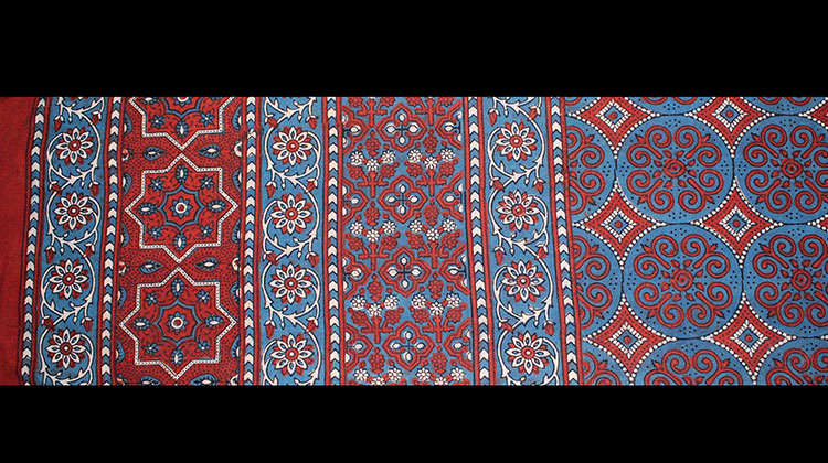 Paisley bennett. Ajrakh borders. Duppata.